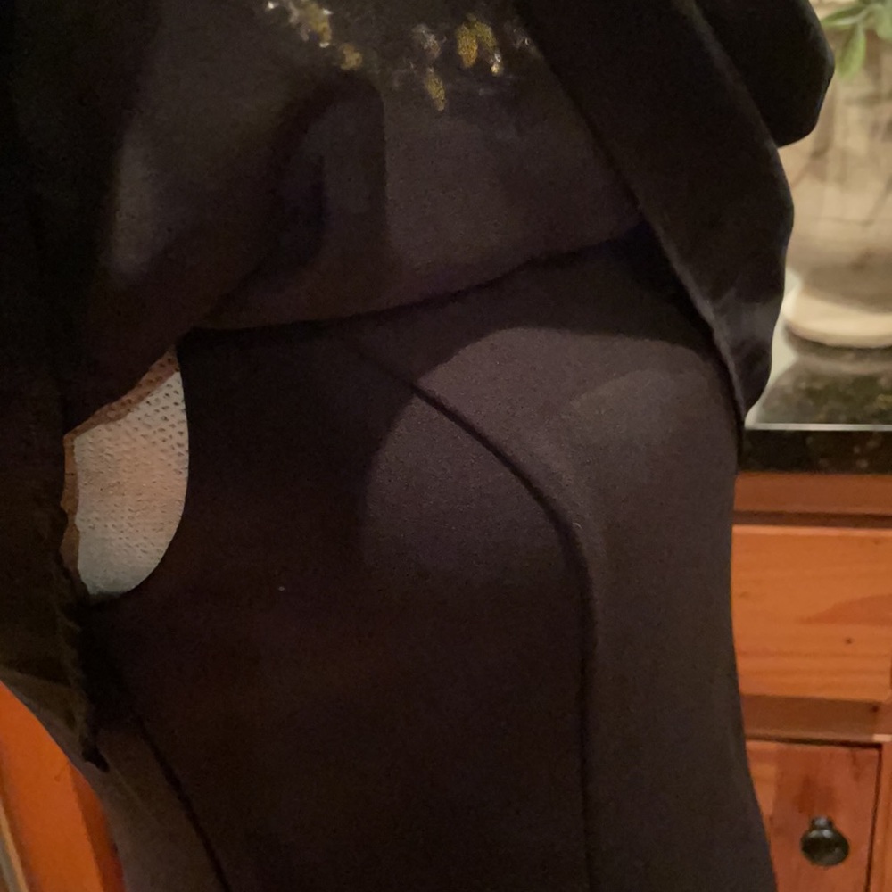 LITTLE BLACK DRESS - Picture 5 of 9